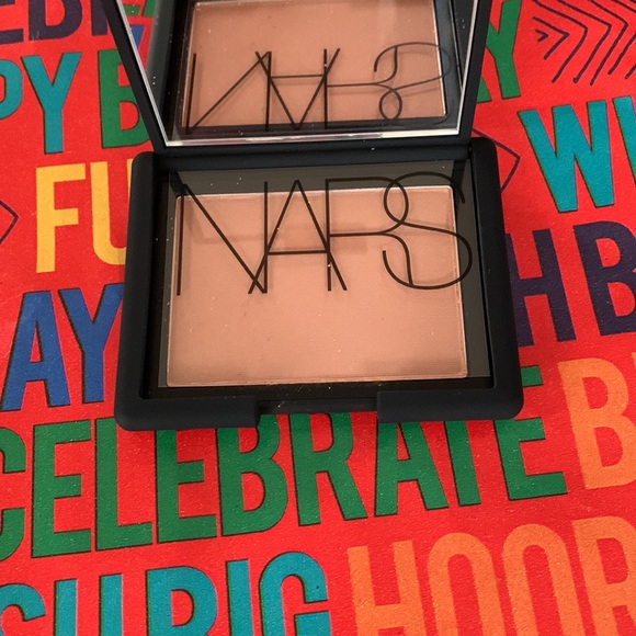 Nars - Picture 3 of 3